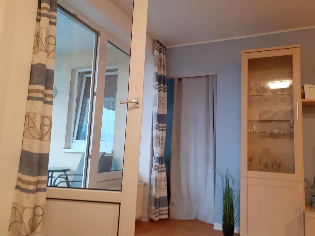 Aquamarin - Charmantes Appartement Mit Balkon Rostock Exteriör bild